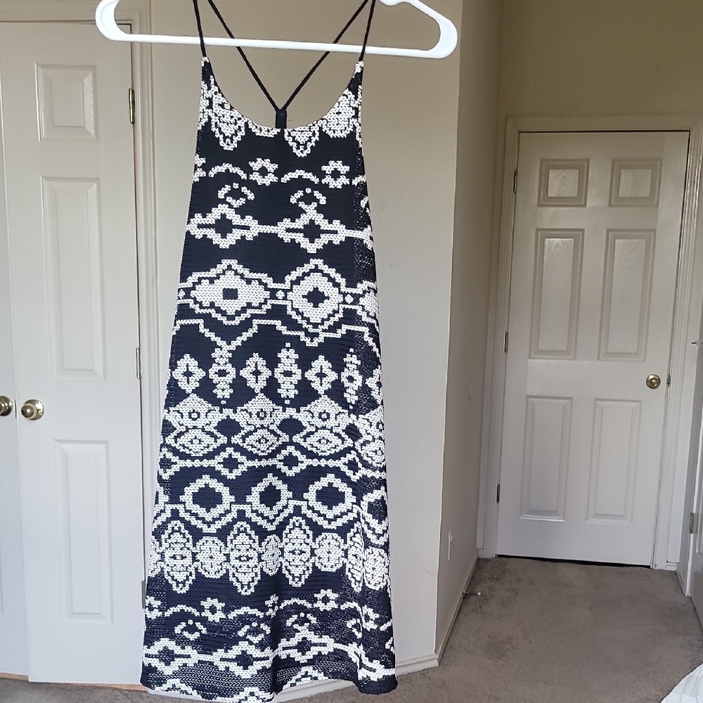 Fun, Comfortable Black And White Patterned Dress,… - image 1